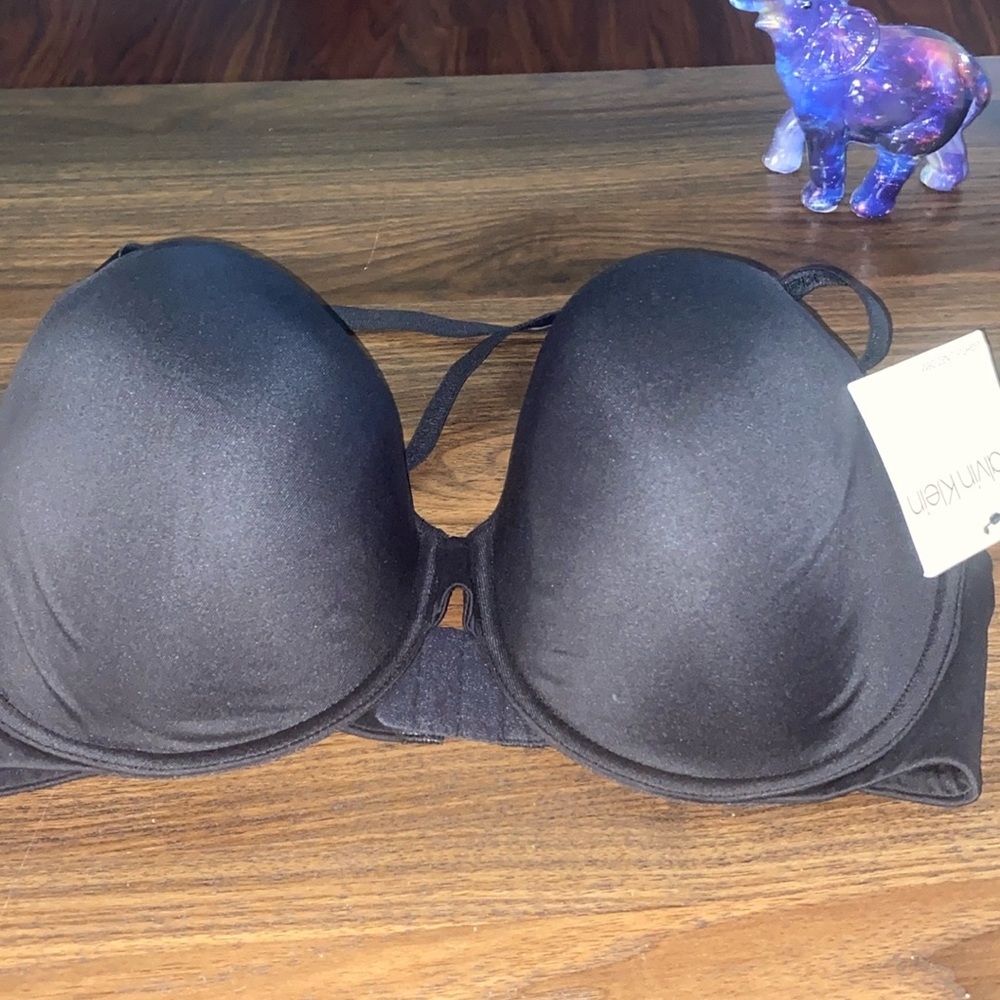 Bra‎